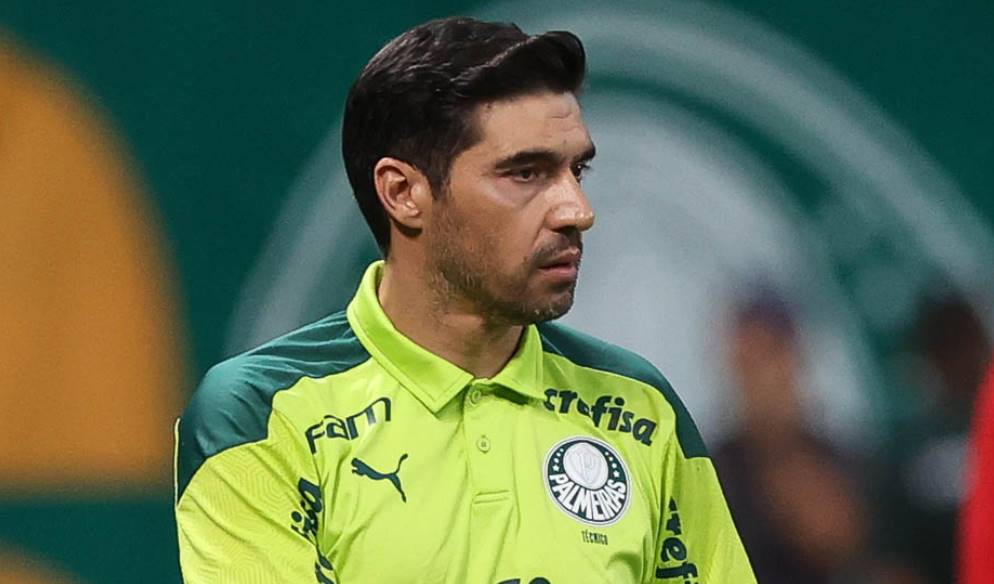 Os motivos que levaram Abel Ferreira a renovar com o Palmeiras 2 Abel Ferreira em jogo do Palmeiras