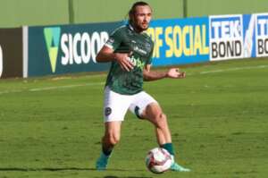 Goiás renova com lateral Apodi, ex-Ponte Preta, até o fim da temporada