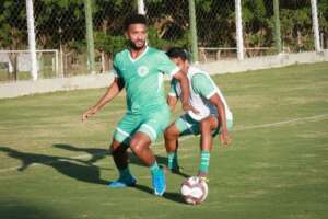 Ponte Preta acerta com ex-lateral do Internacional