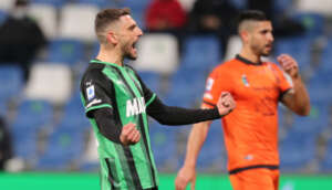 ITALIANO: Sassuolo atropela Spezia; Genoa vence pela segunda vez