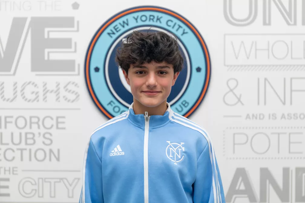 Jogador de 14 anos assina contrato profissional na MLS