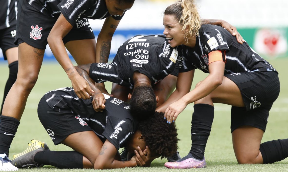 BR FEMININO: Corinthians vence clássico diante do Santos