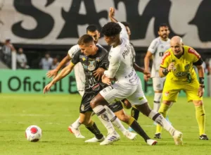 Jovem celebra estreia pelo profissional no Água Santa