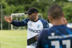 Paranaense: Sem técnico, time aposta em filho de Pelé