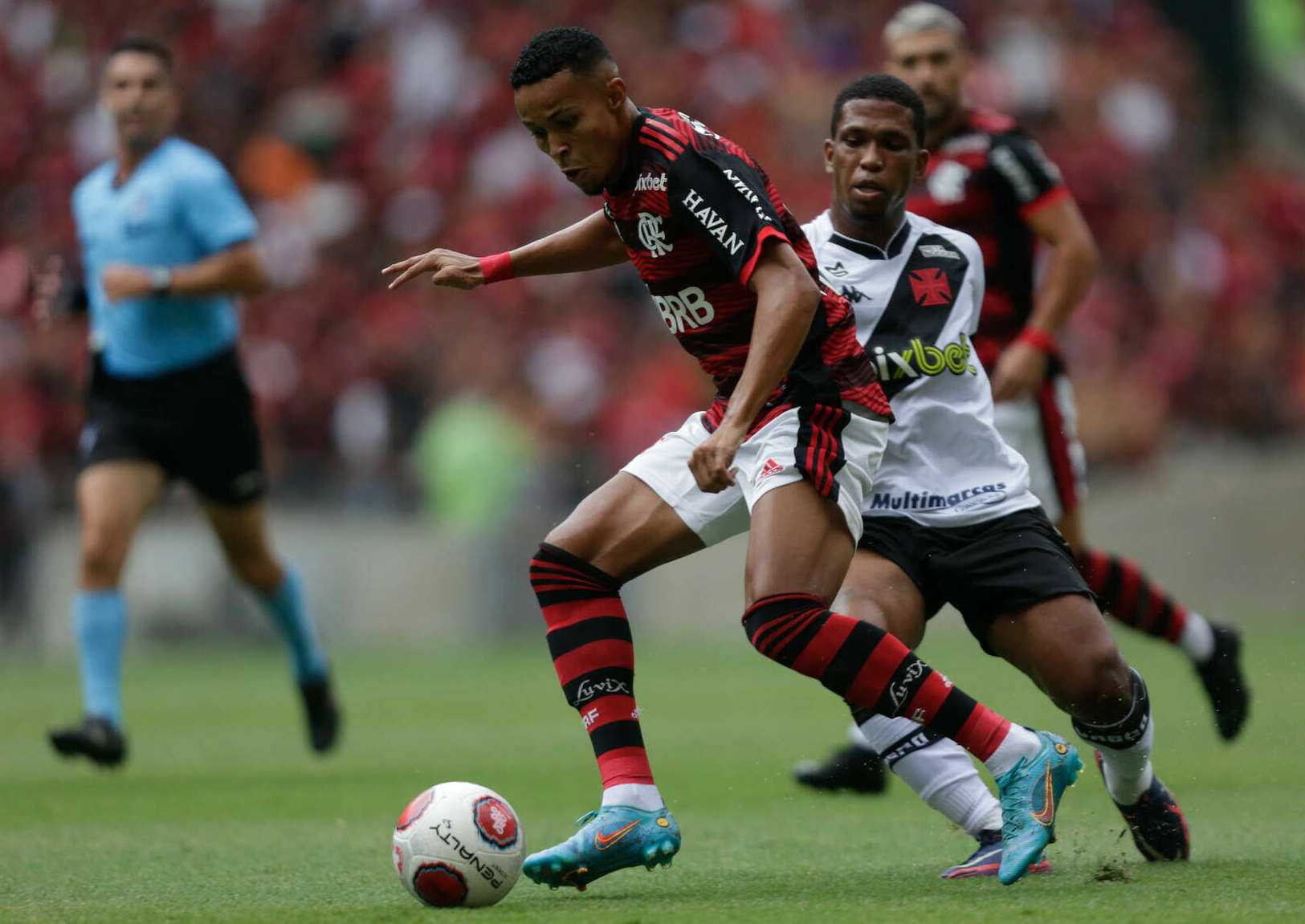 CARIOCA: Flamengo derrota Vasco buscará o inédito tetracampeonato