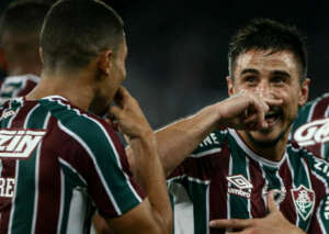 CARIOCA: Fluminense vira no Clássico Vovô e Flamengo bate Audax