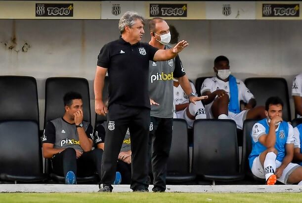 gilson kleina treinador ponte preta 2022 031