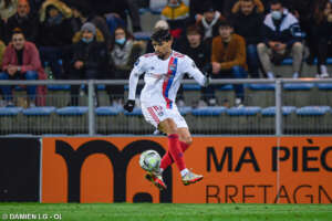 FRANCÊS: Lyon goleia Lorient por 4 a 1 e segue na briga por vaga em competições europeias