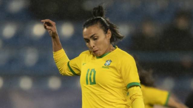 Marta passará por cirurgia no ligamento do joelho