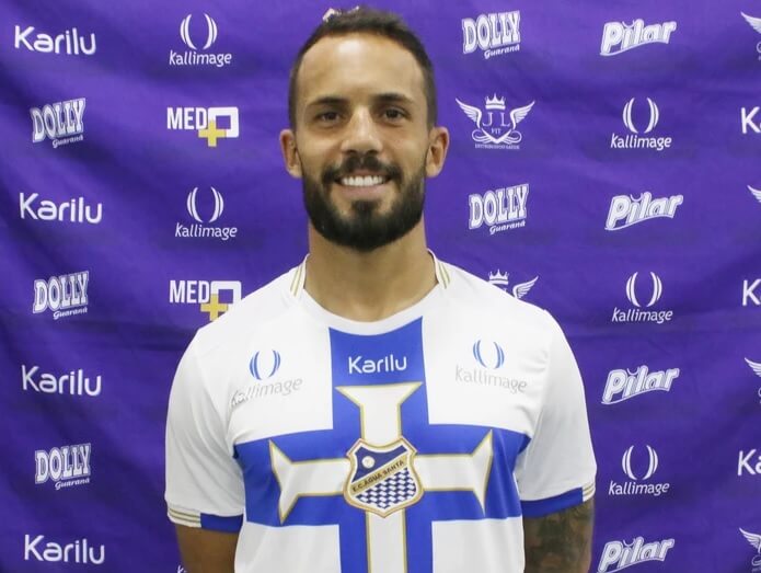 Água Santa acerta com ex-Ferroviária e Santo André