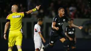 Red Bull Bragantino 2 x 0 Botafogo - Ganhou asas até a próxima fase!