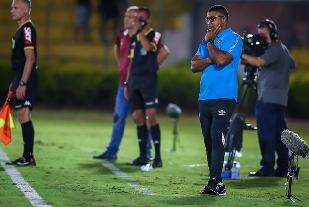 roger machado treinador gremio 2022 01