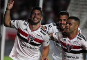 São Paulo 3 x 1 Palmeiras - VAR dá 'ajudinha' e Tricolor fica perto do título