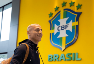 Sete jogadores se apresentam à seleção brasileira