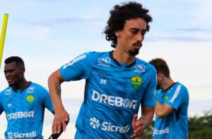 Cuiabá renova com meia até o fim do Brasileirão