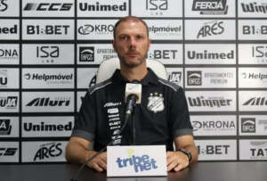 Treinador do Paulistão na mira da Chapecoense