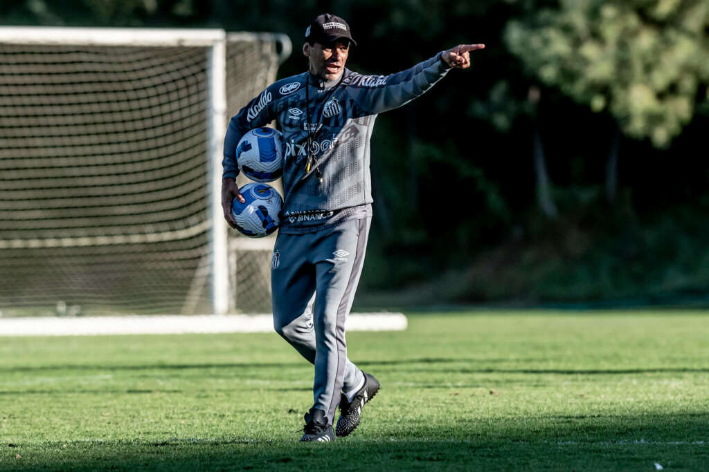 Santos mira clássico para encerrar jejum fora de casa