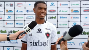 Série C: Atacante ex-Cianorte é apresentado no Botafogo-PB: 'Motivado'