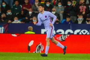 ESPANHOL: Barcelona sofre, mas marca no fim, vence fora e recupera 2º lugar