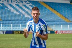 Avaí tira atacante de rival do Brasileirão