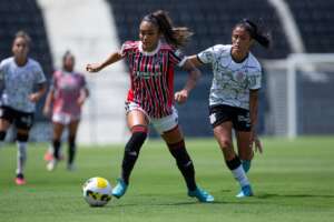 BRASILEIRÃO FEMININO: Com um gol em cada tempo, Corinthians e São Paulo empatam clássico