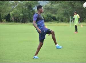 Série C: Vitória fecha com zagueiro colombiano