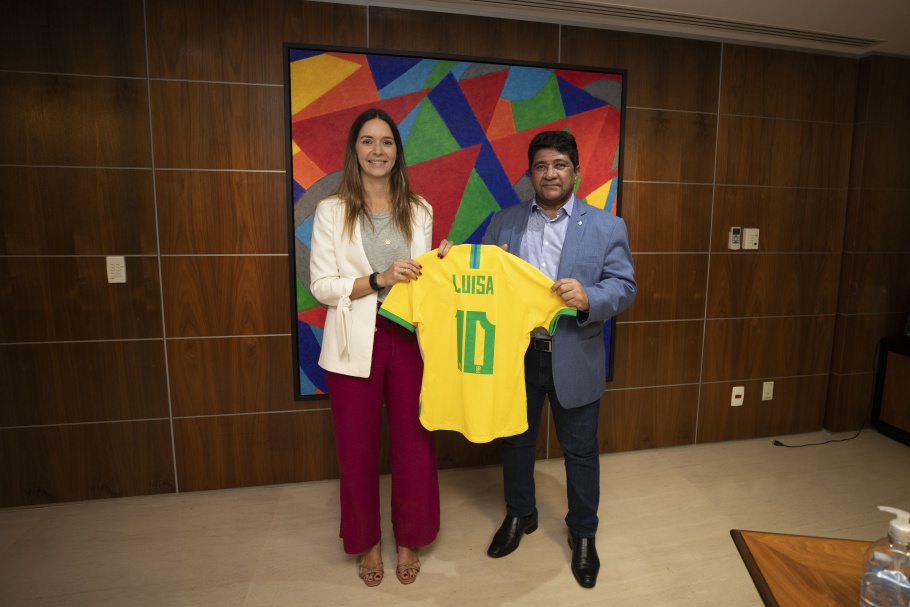 CBF nomeia primeira mulher diretora na história da entidade