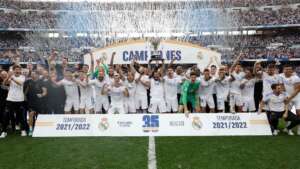 ESPANHOL: Real Madrid conquista 35º título; Marcelo levanta taça e faz história