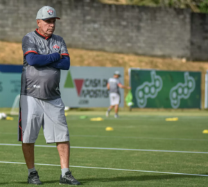 Série C: Após queda de Geninho, Vitória também anuncia saída de auxiliar