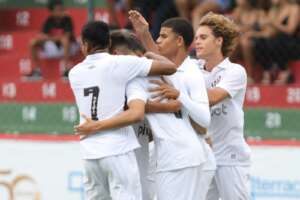 PAULISTA SUB-17: Quarteto de gigantes vence com tranquilidade e mantém 100%