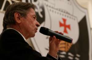 Presidente do Vasco terá que explicar permanência de técnico