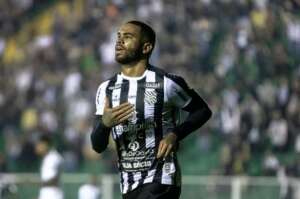 Série C: Figueirense divulga relacionados e atacante prevê 'jogo difícil'