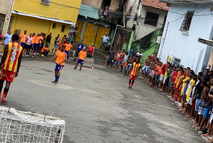 Campeonato do Golzinho faz favela de Salvador virar caldeirão