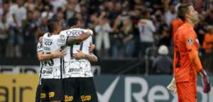LIBERTADORES: Vitória do Corinthians e empate em clássico mineiro