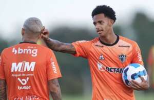 Atlético-MG receberá até R$ 21 milhões por meia-atacante