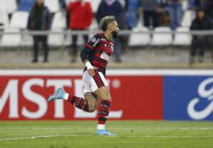 Universidad-CHI 2 x 3 Flamengo - Dois de Gabigol e golaço de Lázaro mantém Fla 100%