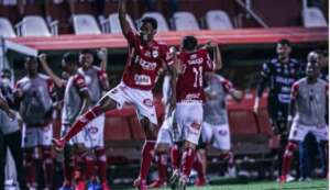 Londrina x Vila Nova - Para buscar a reabilitação na Série B