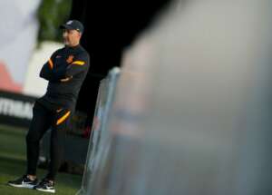 Corinthians descansa veteranos no 1º jogo em casa no Brasileirão