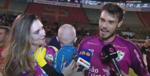 Série A2: Goleiro Thomazella emociona o Brasil!