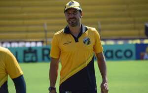 Novorizontino mantém ex-treinador do Guarani