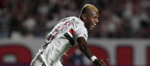 Arboleda celebra liderança do São Paulo na Sul-Americana