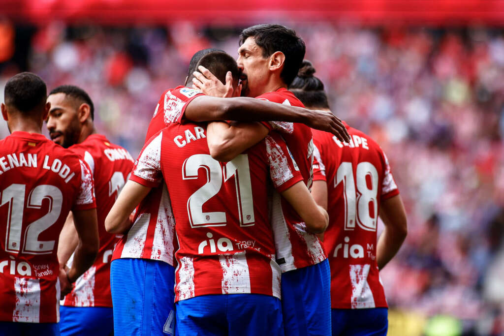 ESPANHOL: Valencia perde para Atlético de Madrid, com Cavani assistindo