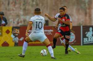 Campinense-PB 2 x 0 Brasil-RS - Raposa mantém 100% na Série C