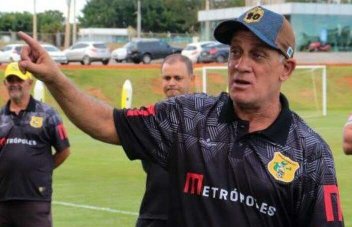 Celso Teixeira em treinamento do Brasiliense