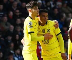 INGLÊS: Chelsea atropela e Raphinha faz golaço