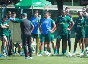 Jejum de vitórias liga o sinal de alerta no Goiás