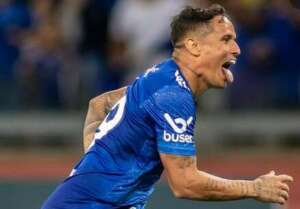 MINEIRO: Cruzeiro larga na frente