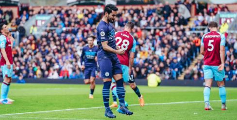 INGLÊS: Manchester City bate Burnley e evita ultrapassagem do Liverpool no topo