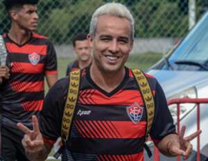Série C: Ex-meia do Corinthians deixa o Vitória-BA