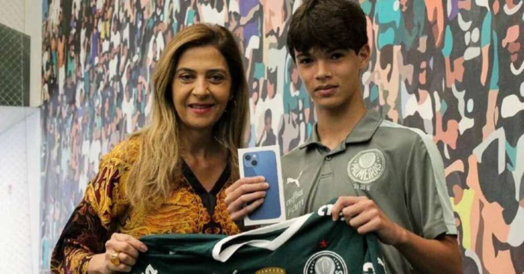 São Paulo livra Calleri de gancho por caso do celular 2 leila